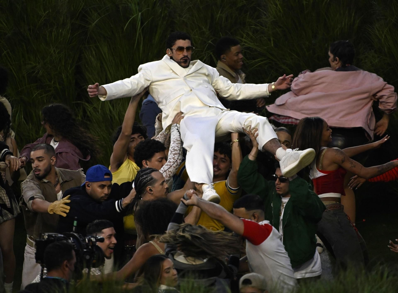 Bad Bunny se viste de Zara en la Super Bowl.