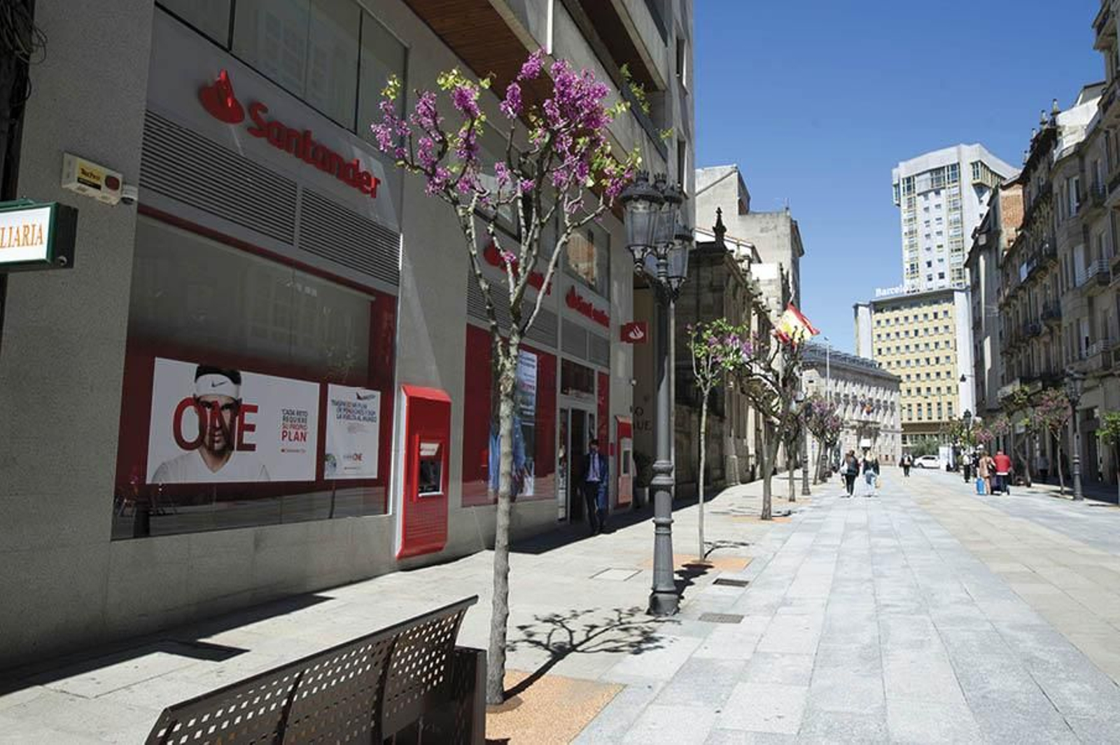 Oficina del Santander, que prevé cerrar nueve sucursales en Ourense (MARTIÑO PINAL).