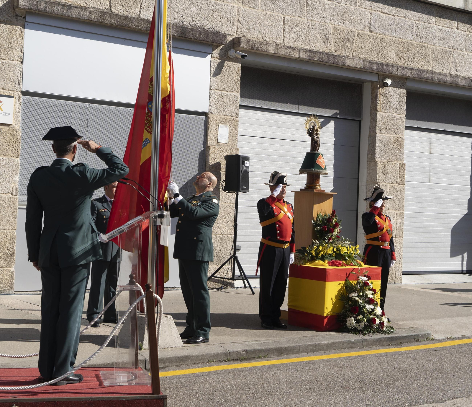 Galería | La Guardia Civil celebra el Día del Pilar en Vigo