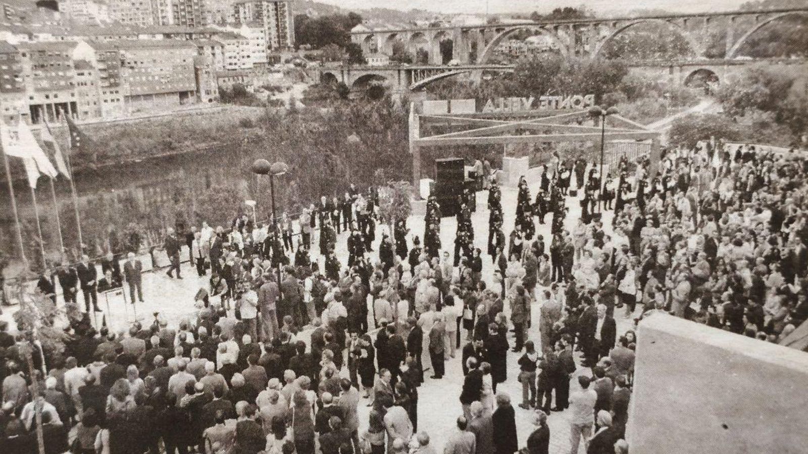 Inauguración del Centro Comercial “Ponte Vella”.