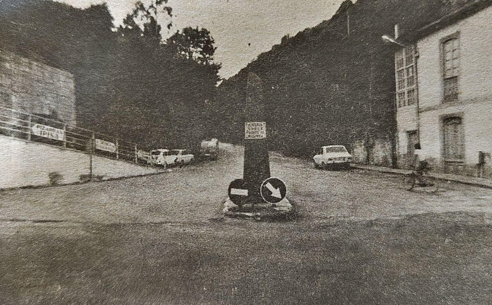 La plazoleta rehabilitada por el alcalde Tomás Terrón en Sobradelo de Valdeorras.