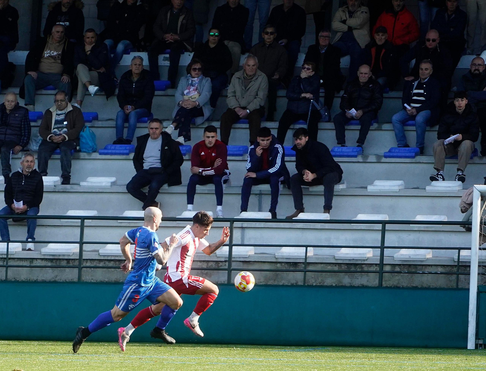 Martín Rafael avanza con el balón en un partido anterior.