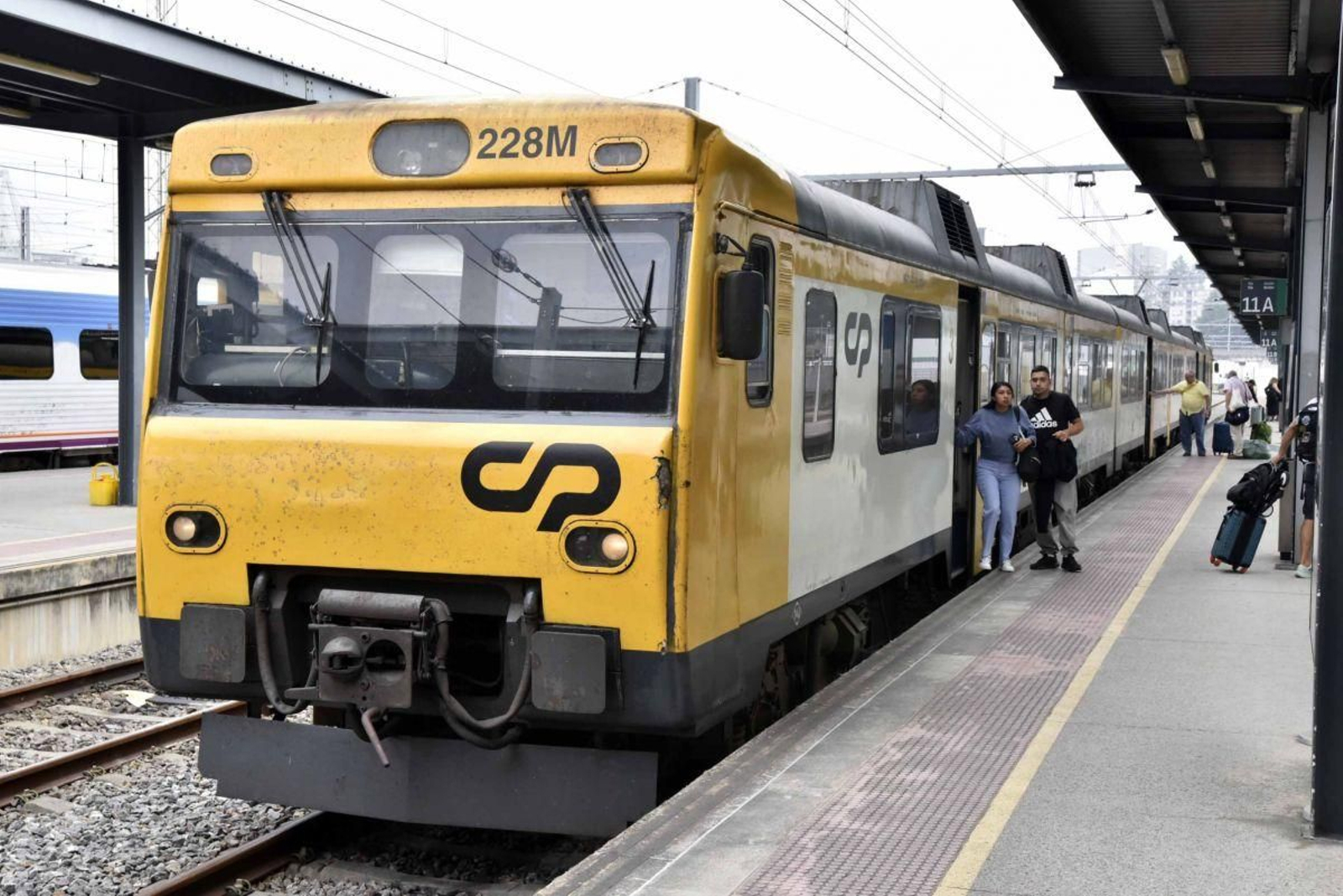 El tren directo Vigo Oporto.
