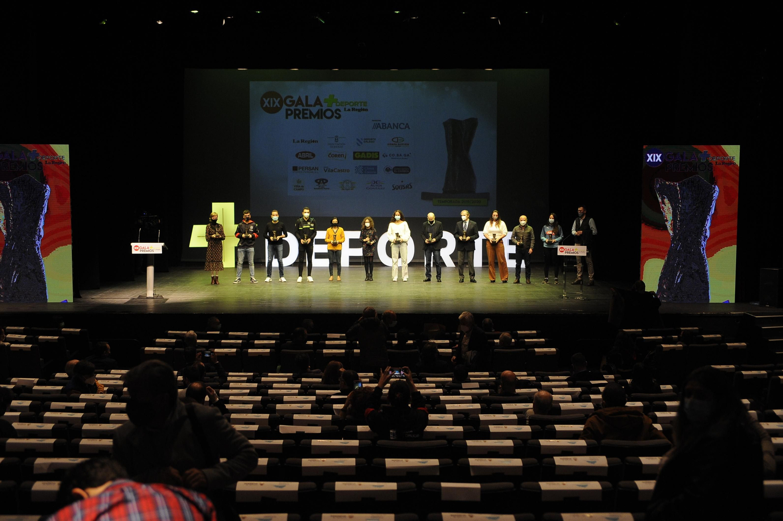 Foto de familia, aunque fuera de reducidas dimensiones.