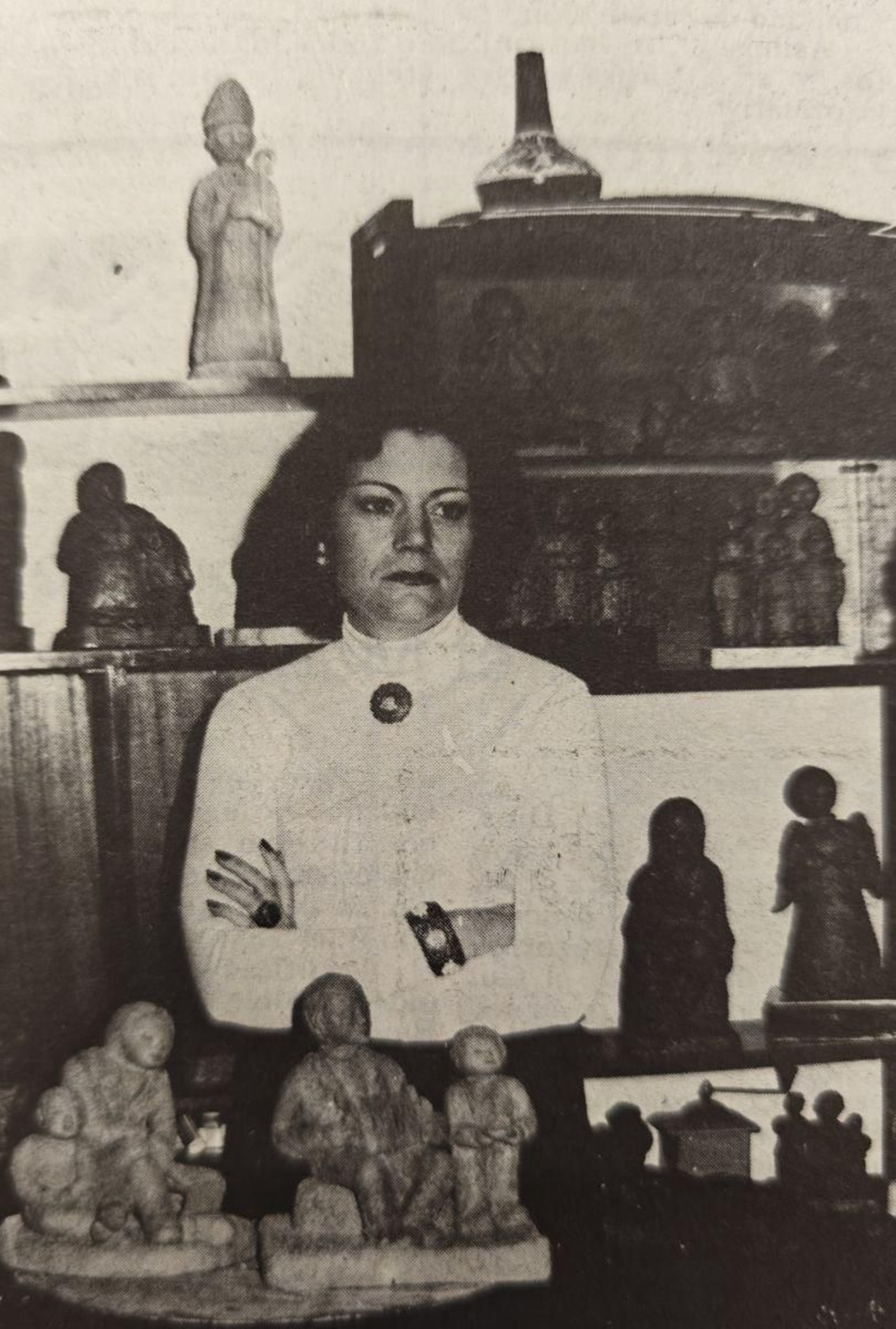 La escultora F. Castro de Villanueva.