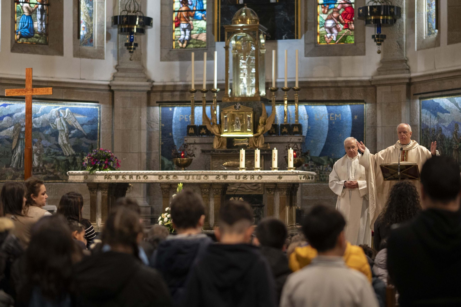 Galería | El Colegio Santo Ángel celebra su centenario dedicado a la formación de los ourensanos