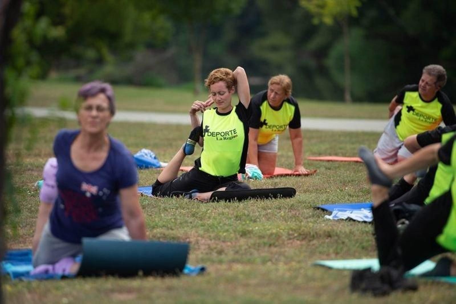 RIBADAVIA (PARQUE A VERONZA). 04/08/2019. OURENSE. Sesión de yoga Más Deporte. FOTO: ÓSCAR PINAL