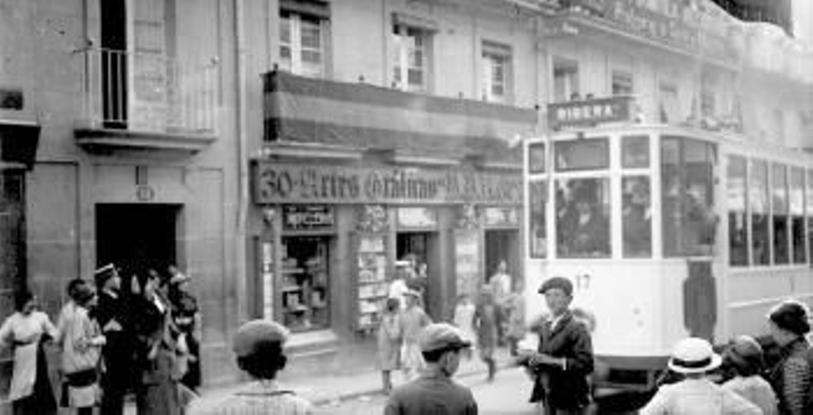 Tranvía en Vigo en la céntrica calle Príncipe a principios del siglo XX.