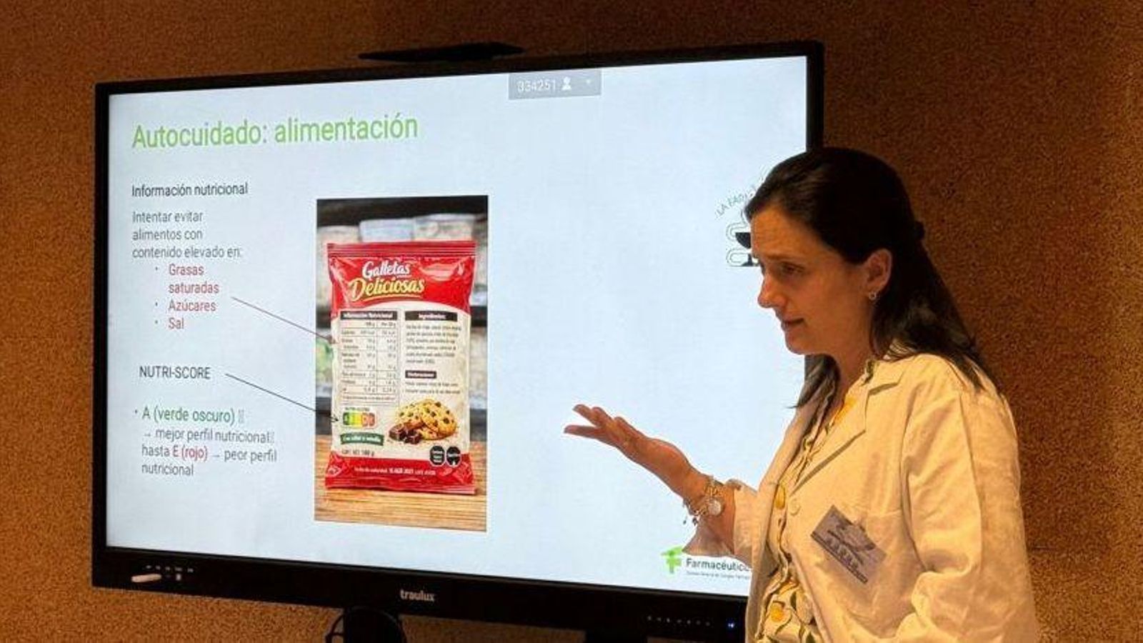 En las charlas Menchu Baladrón y sus compañeras ofrecen consejos de hábitos saludables.