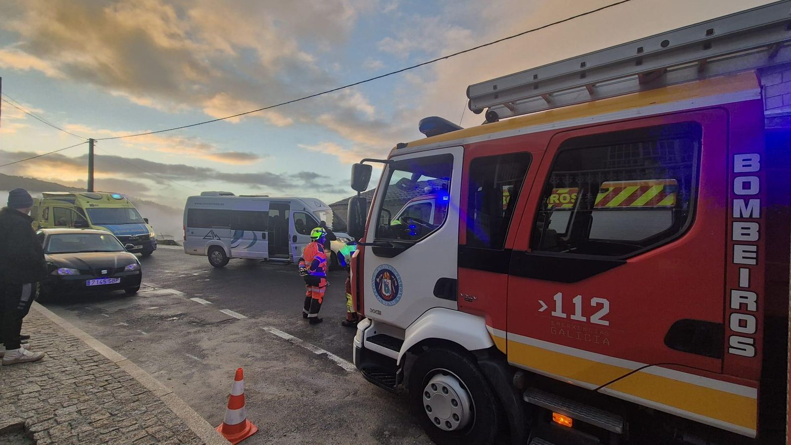 Los servicios de emergencia actúan en el punto