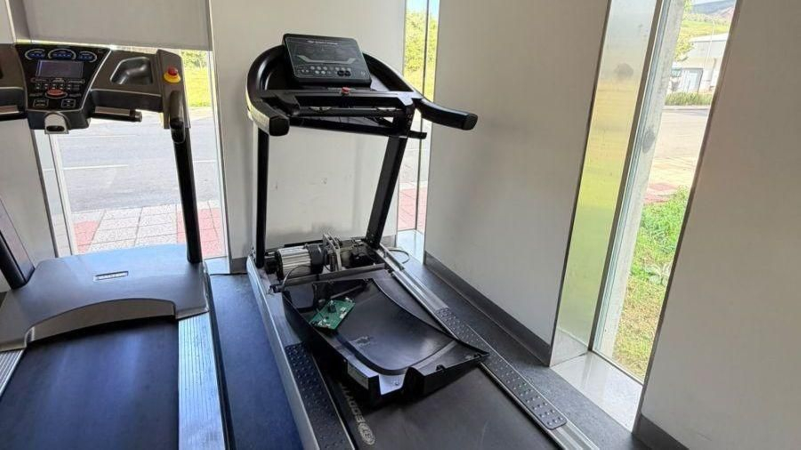 Equipo en mal estado en el gimnasio municipal de O Barco de Valdeorras