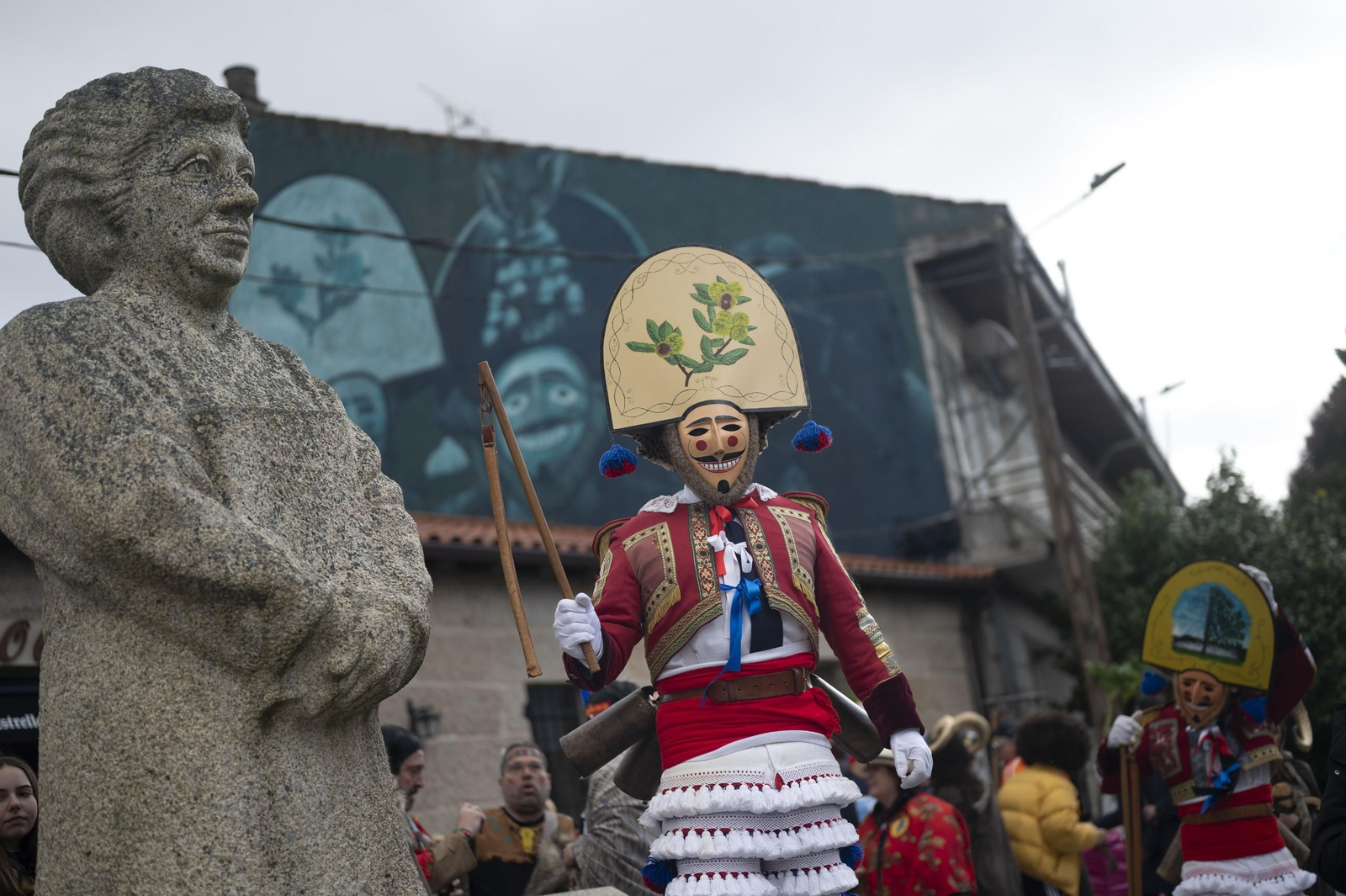 El Entroido de Cualedro desborda tradición, en fotos