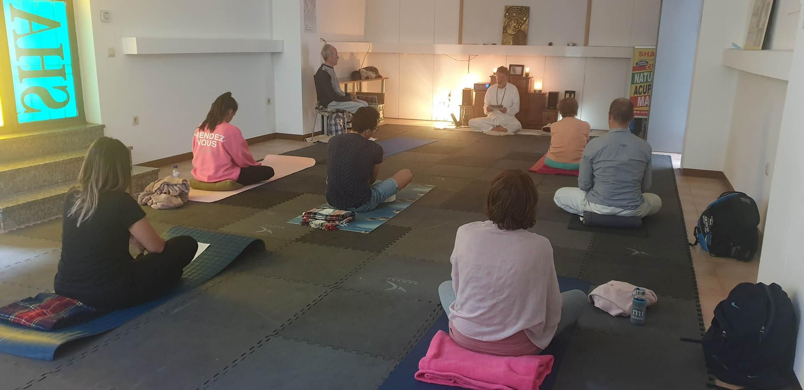 El centro Shalom dirigirá la clase de yoga organizada por +Deporte Atlántico en Samil.