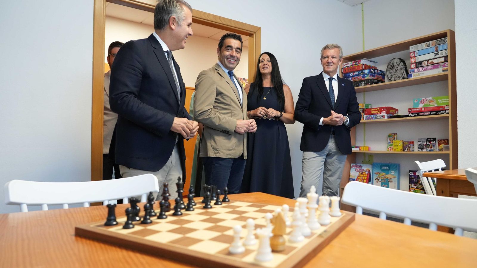 Rueda y Luis López durante la visita a las instalaciones de Príncipe Felipe.