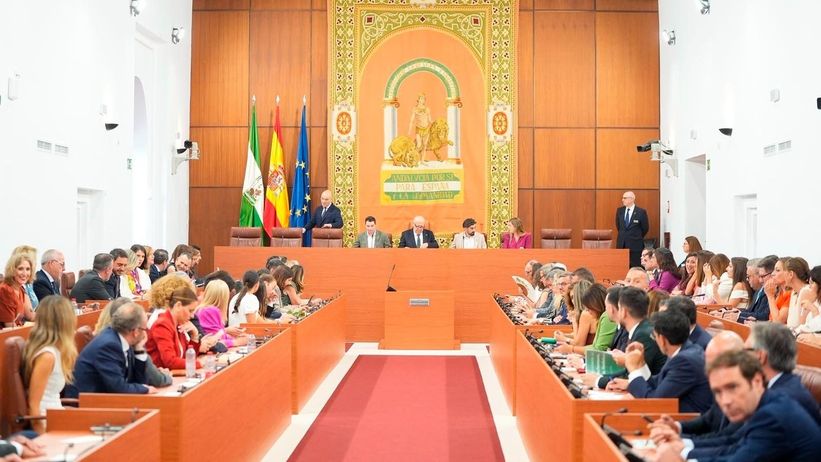Pleno de constitución de la XIII legislatura del Parlamento andaluz.