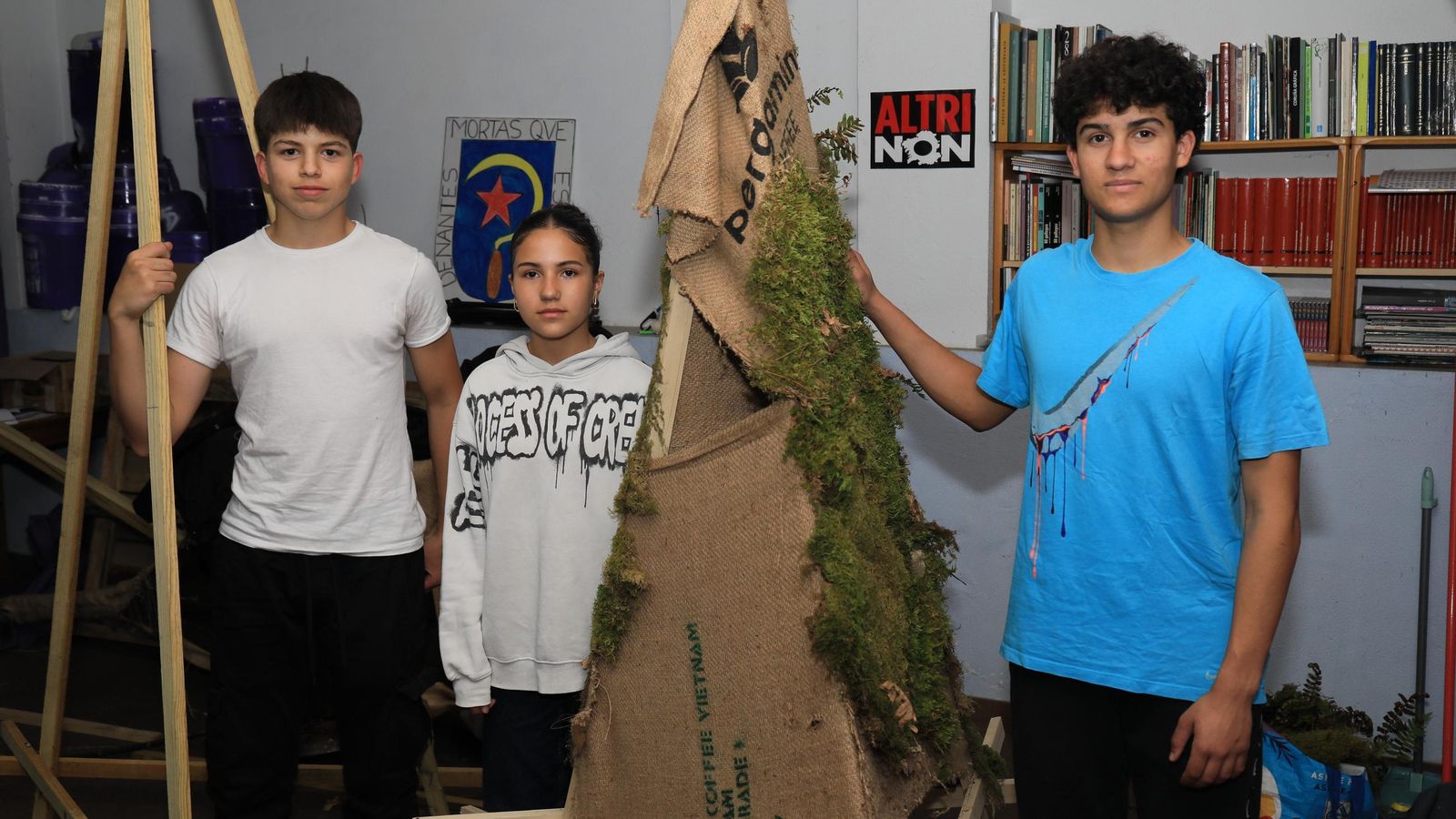 Miembros de la Asociación Juvenil As Bubuxas