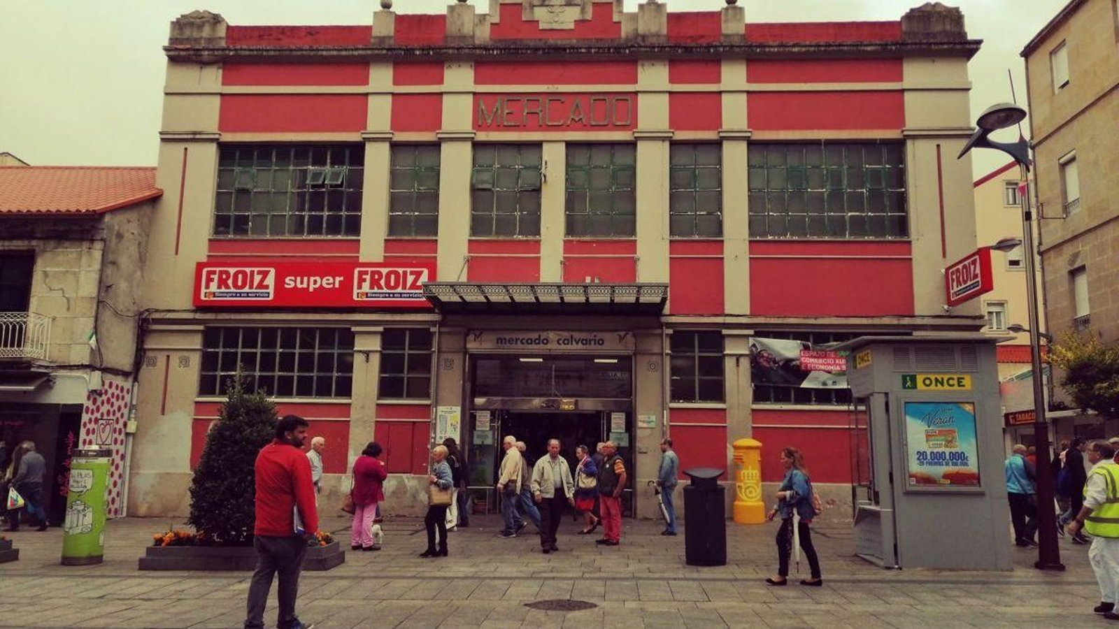 El mercado del Calvario cumple este año 100 desde su inauguración. Aún era Lavadores.