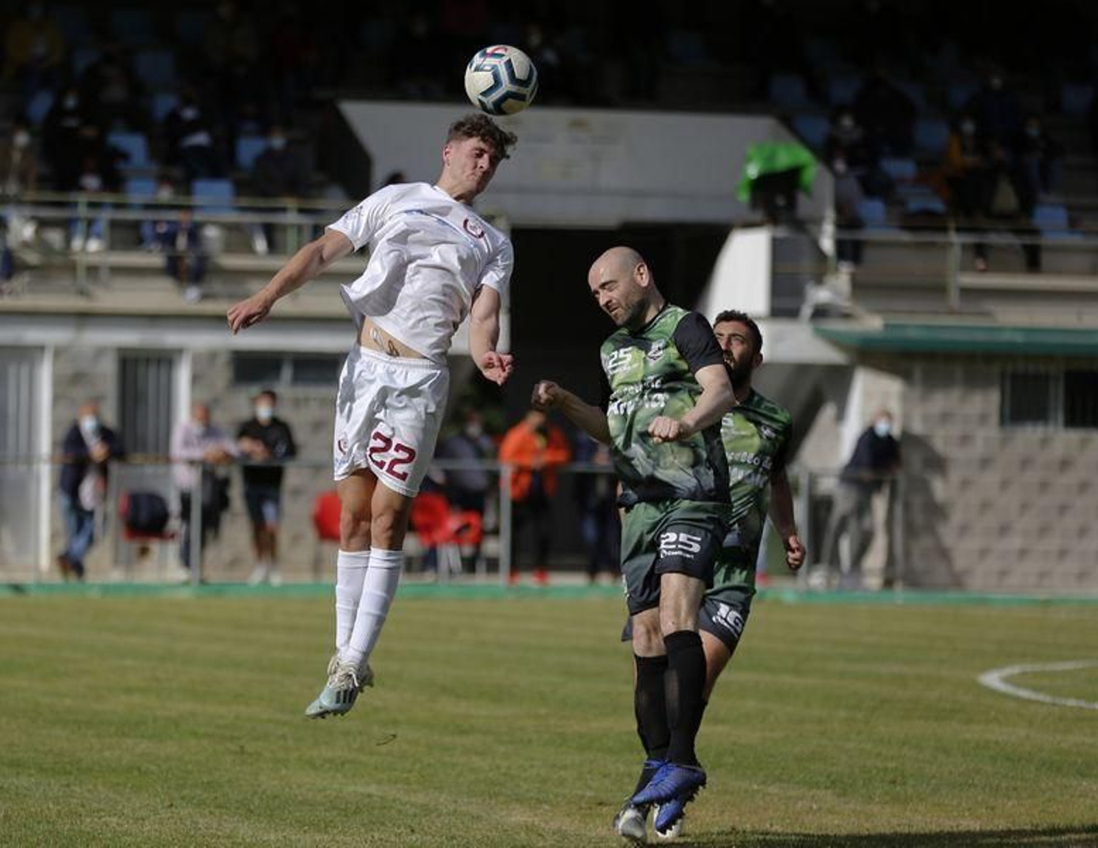 El partido entre el Arnoia y el Nogueira (Xesús Fariñas)