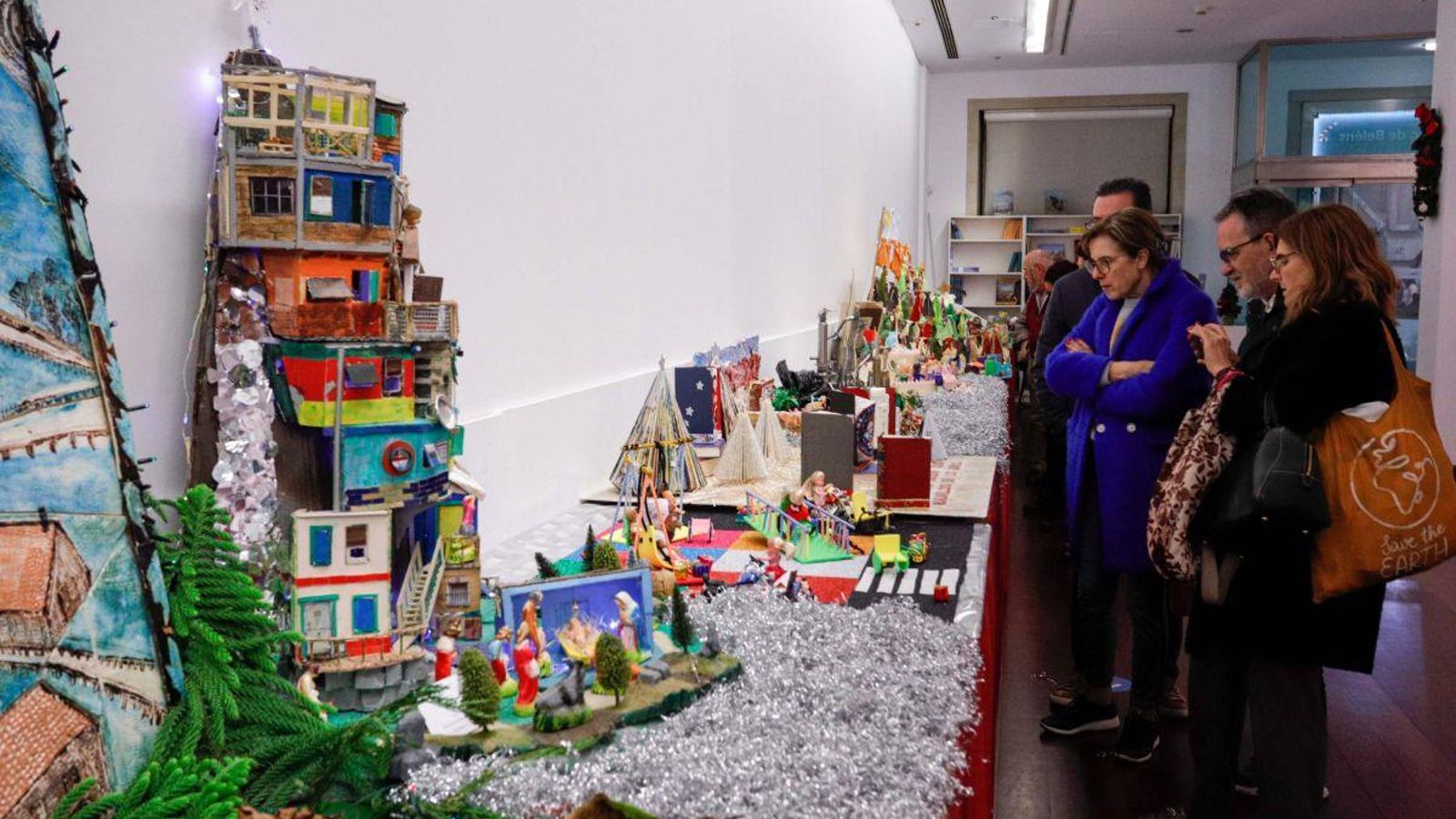 El Centro Social acoge los belenes de Afundación.