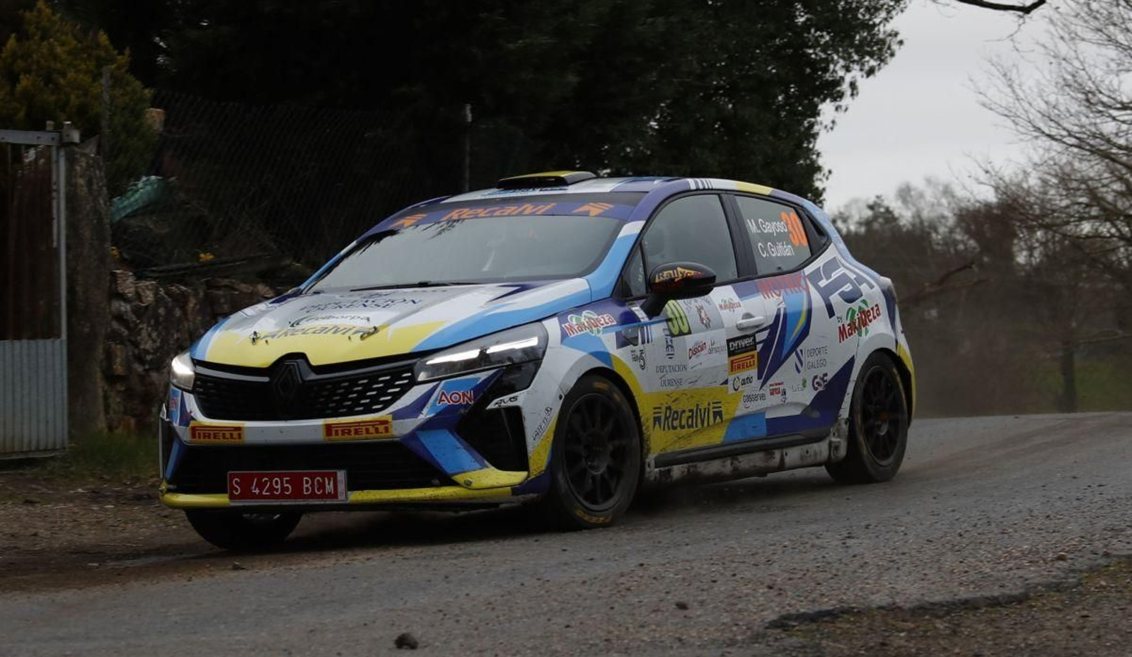 El joven piloto ourensano, Miguel Gayoso, logró hacerse con la victoria.