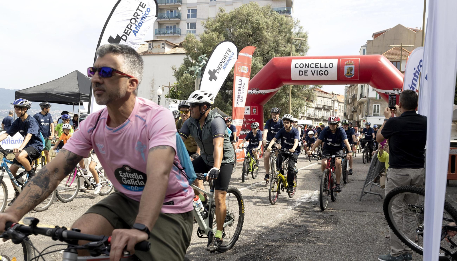 Galería | El ciclismo toma Vigo con la primera edición del Día de la Bici de Atlántico