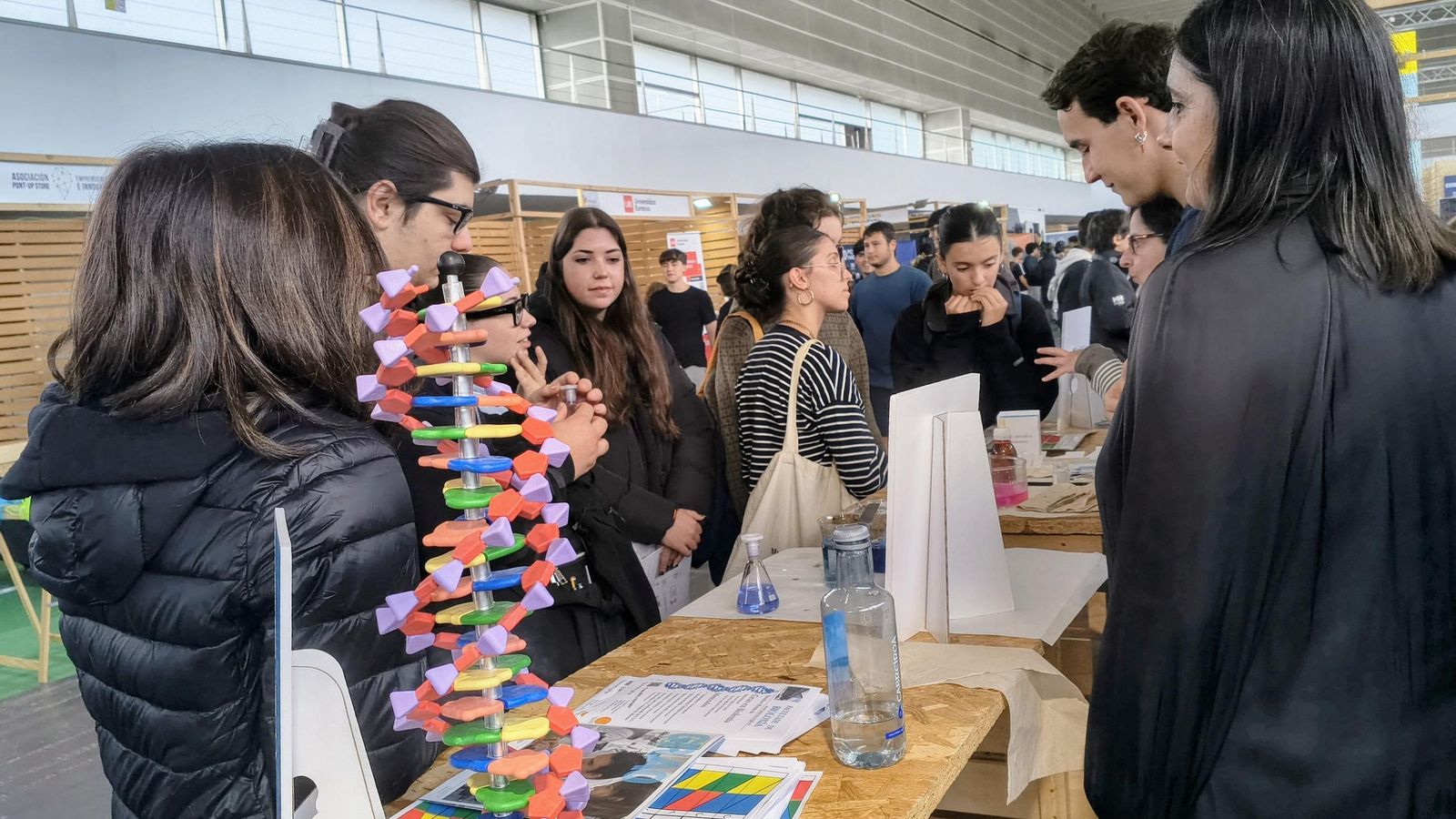 El stand de la facultad de Biología de la Universidad de Vigo.