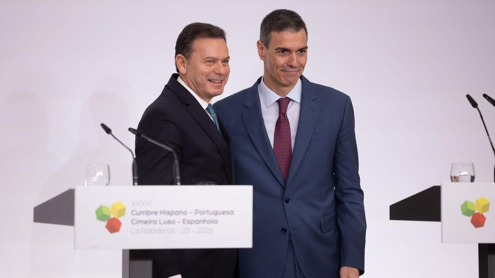 Sánchez, ayer en Huelva junto al primer ministro de Portugal, Luis Montenegro.