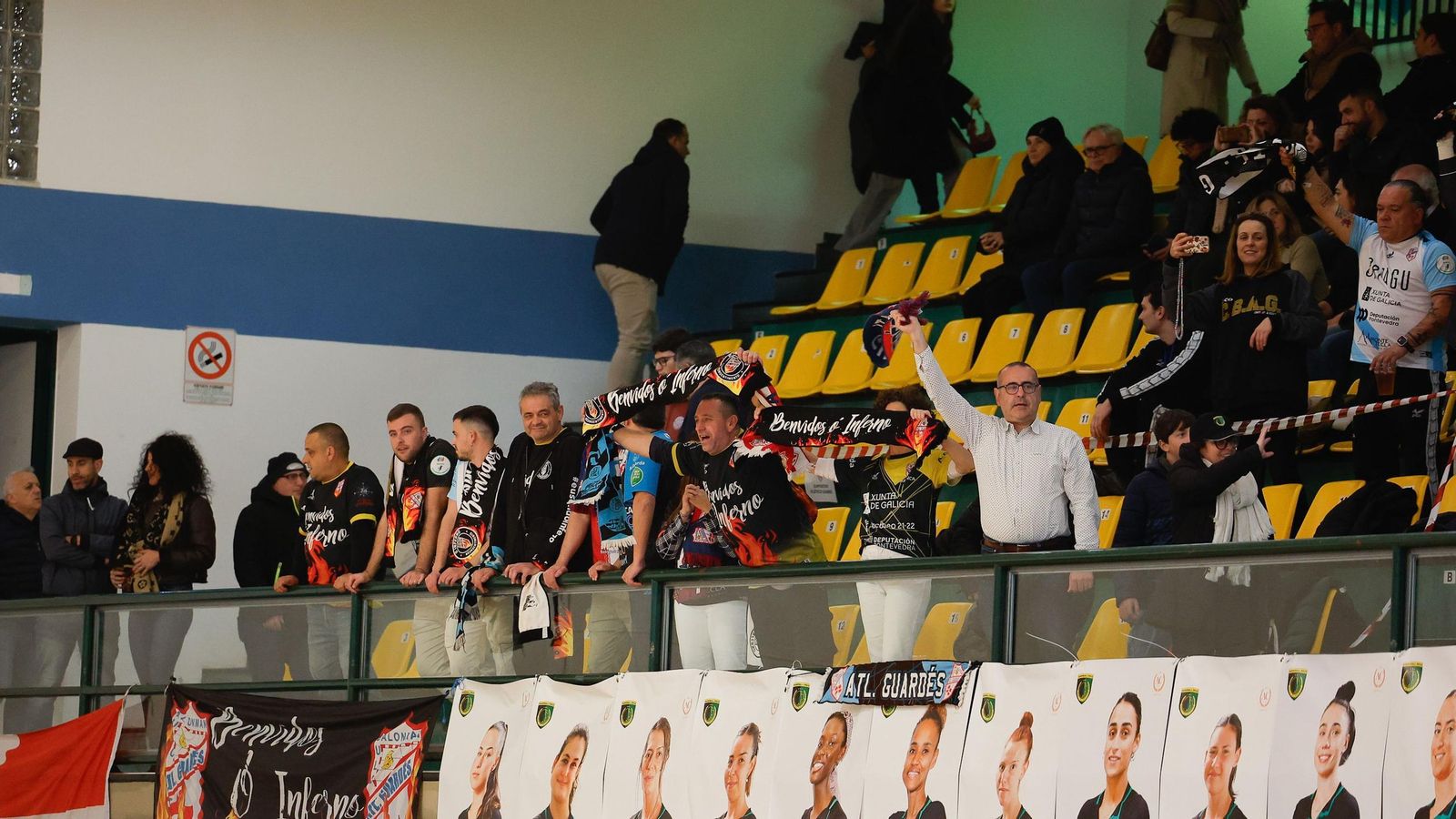 O equipo miñoto estivo acompañado en Italia por un grupo de seguidores.