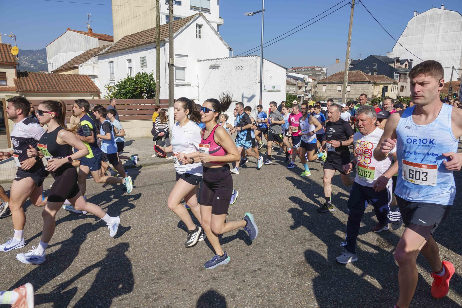 Galería | Pequeños y mayores se divierten en la 10K de Porriño