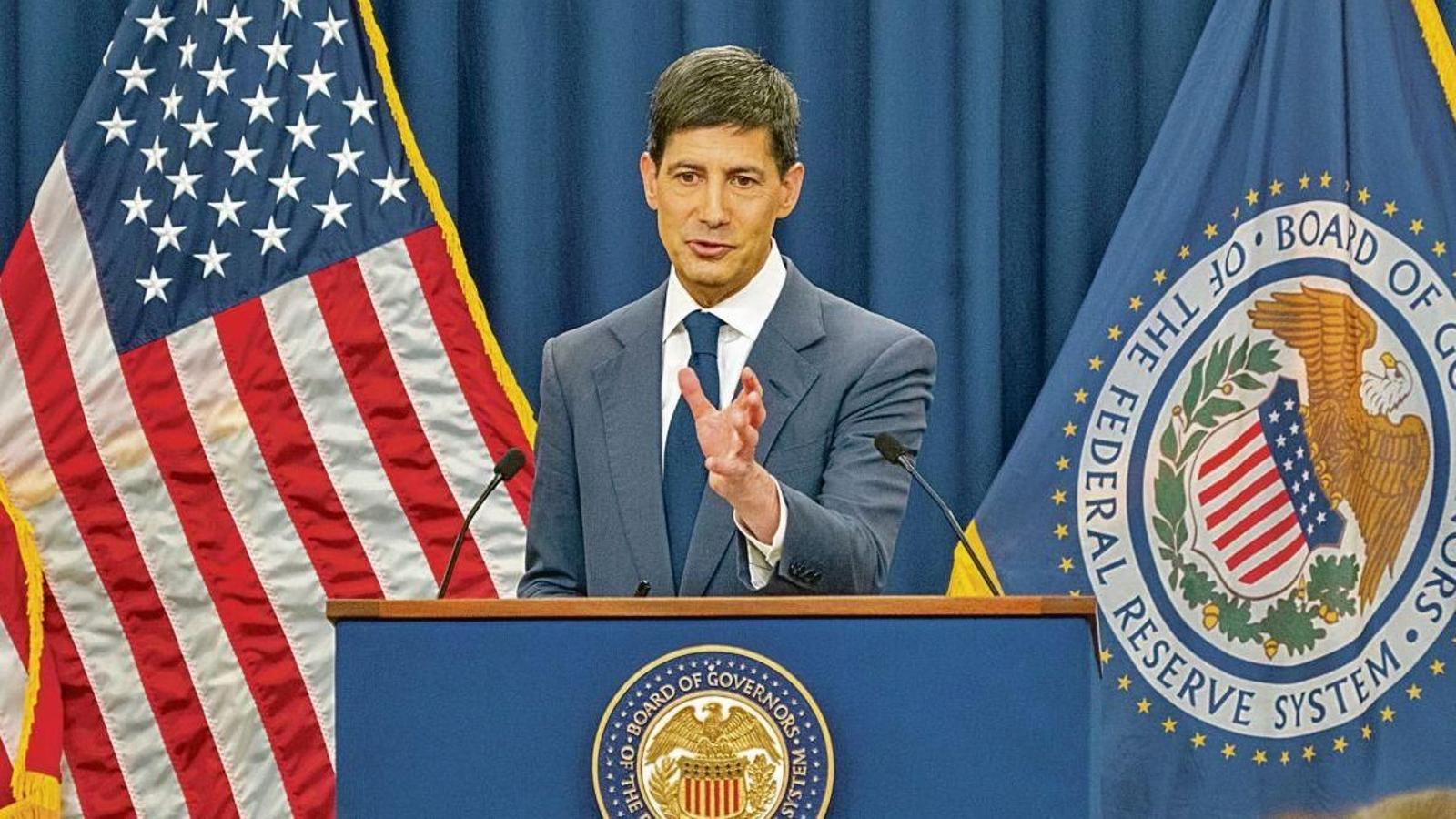El nuevo presidente de la Reserva Federal de EEUU, Kevin Warsh, en conferencia ofrecida en Washington.