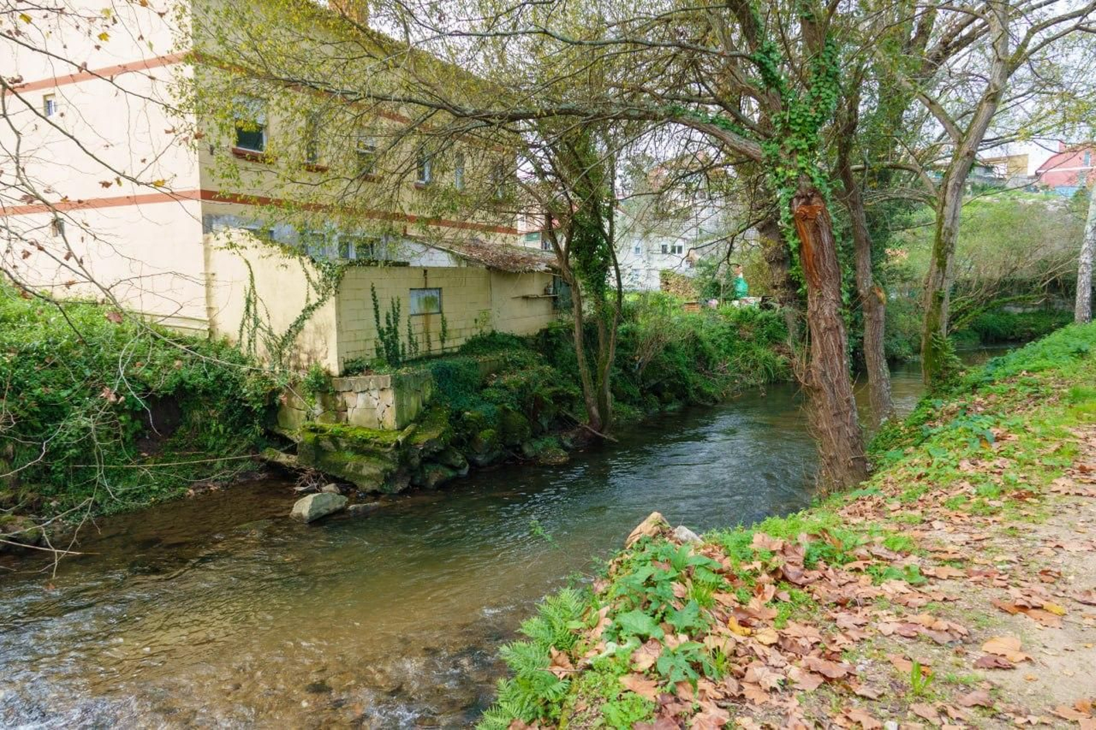 Una vivienda en las proximidades del Lagares, en la zona inundable.