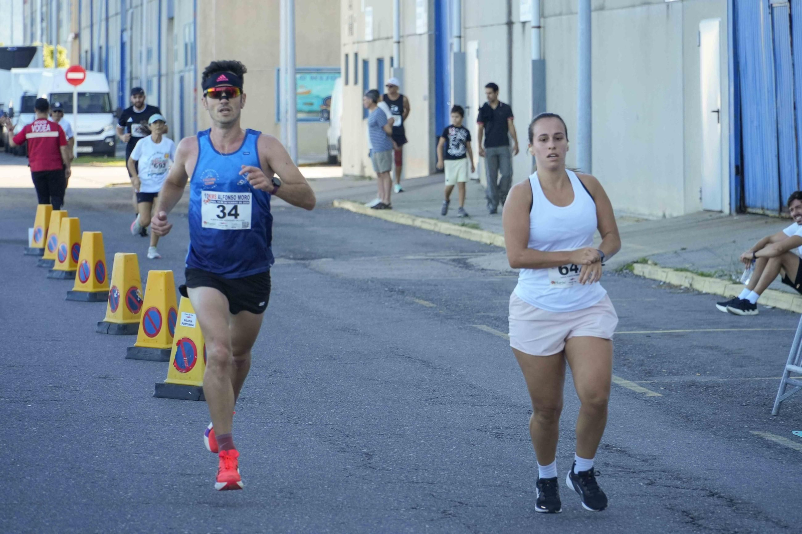 Galería | El puerto pesquero de Vigo acoge hasta cinco carreras organizadas por Carlos Adán