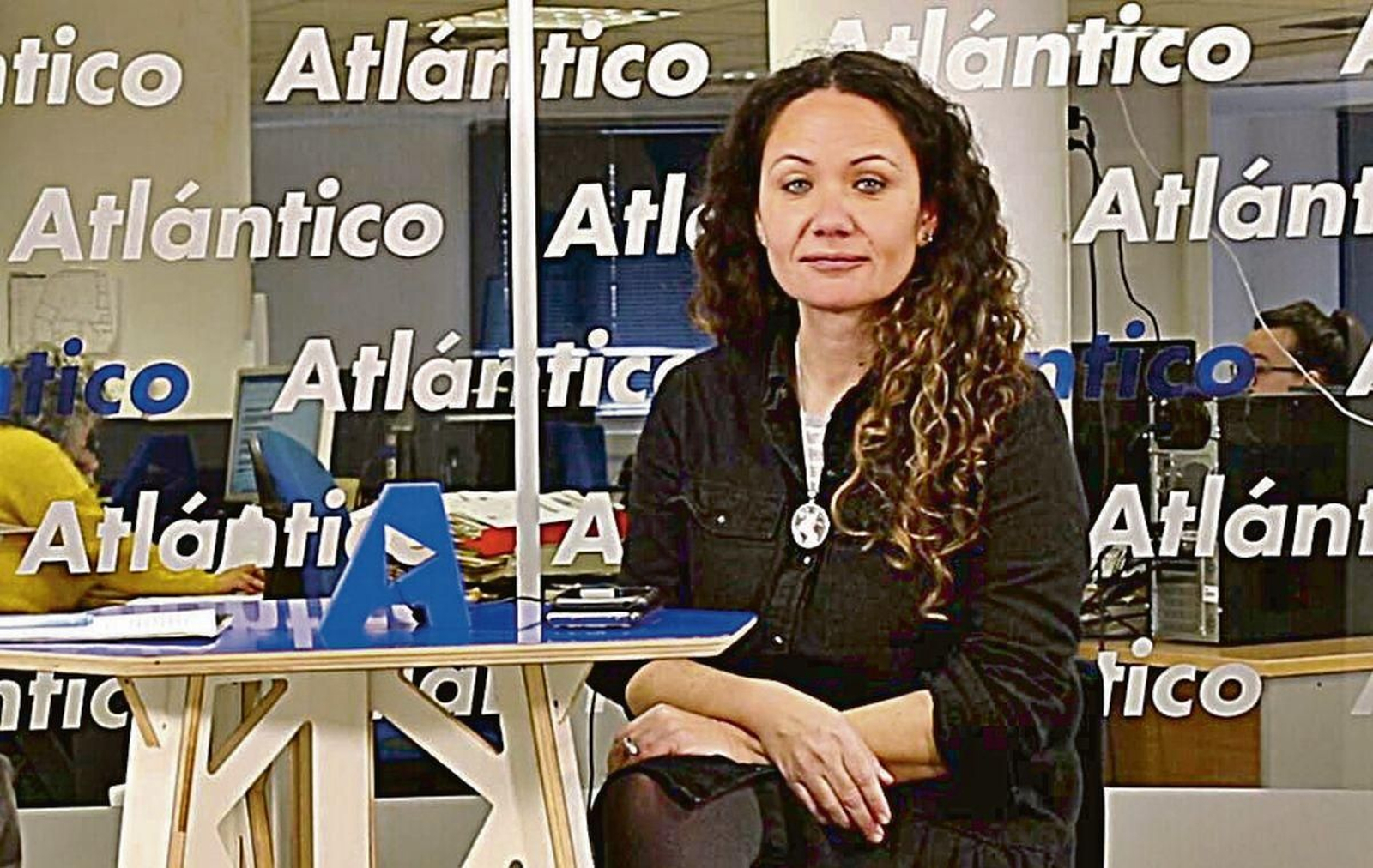 Ana Pardo, responsable de Provivienda, durante la entrevista en el set de Atlántico.