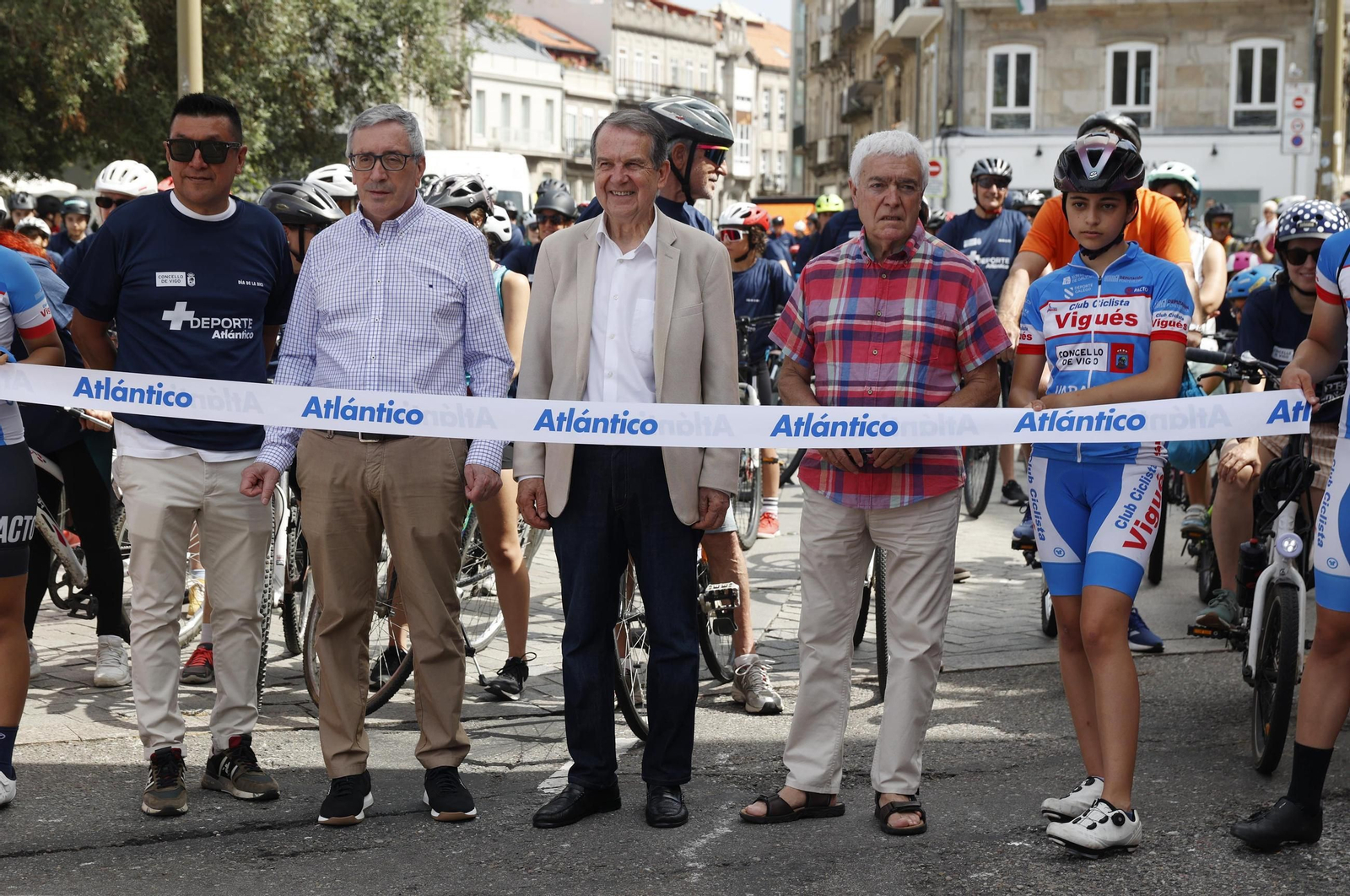 Galería | El ciclismo toma Vigo con la primera edición del Día de la Bici de Atlántico