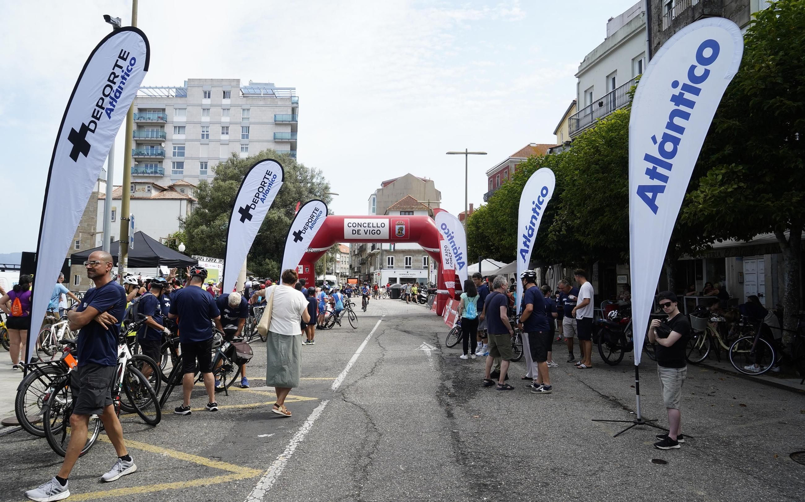 Galería | El ciclismo toma Vigo con la primera edición del Día de la Bici de Atlántico