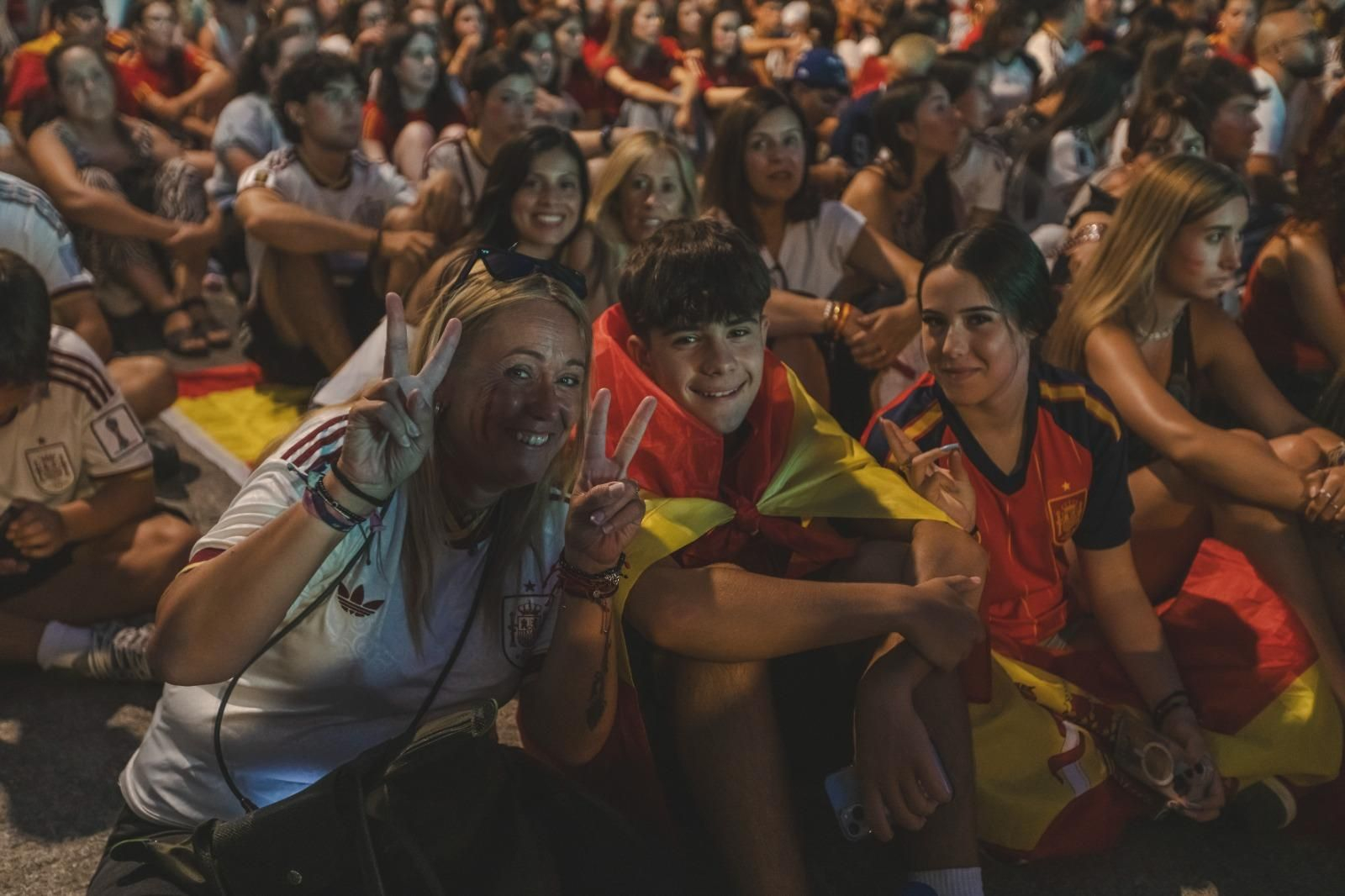 Galería | La ilusión por España en la semifinal tiñe de rojo la provincia de Ourense, en fotos
