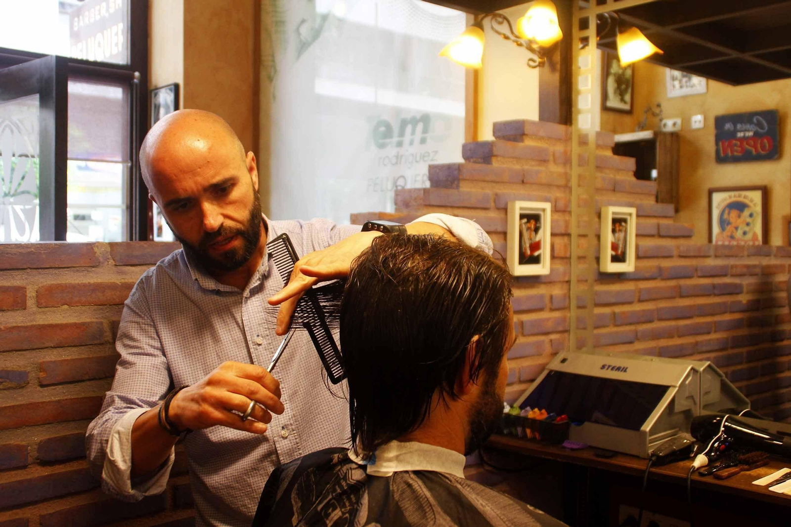 Telmo Rodríguez, en la Telmo Barber Shop.