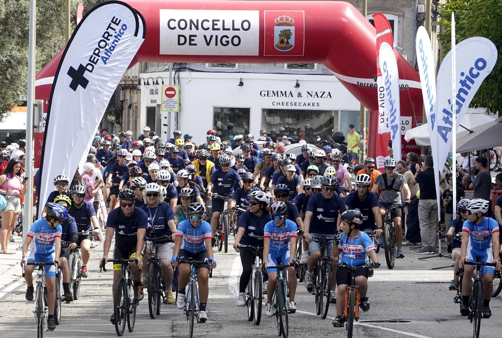 Galería | El ciclismo toma Vigo con la primera edición del Día de la Bici de Atlántico