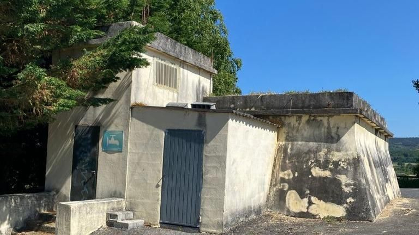 Las instalaciones del depósito de agua de Sarreaus.