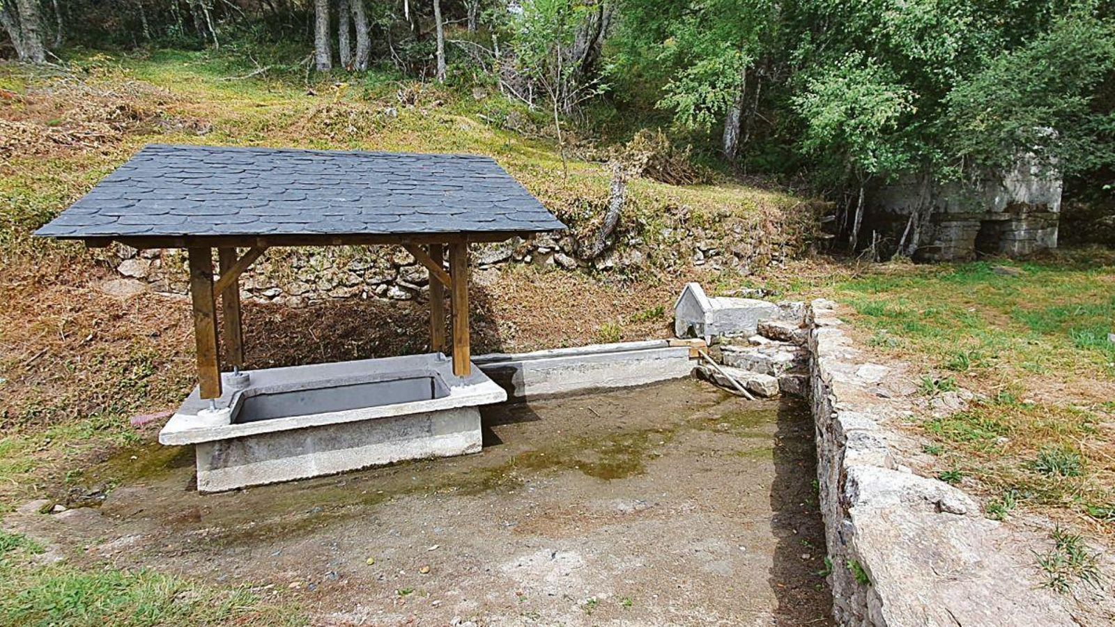 Lavadero rehabilitado en A Veiga.