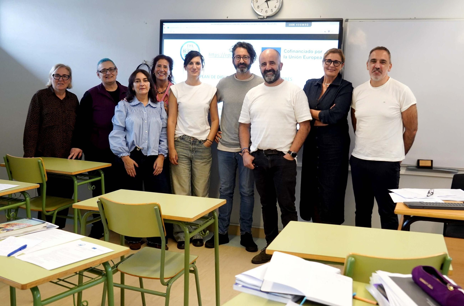 Foto de familia de los docentes de la EPA Berbés que preparan las actividades Erasmus+.