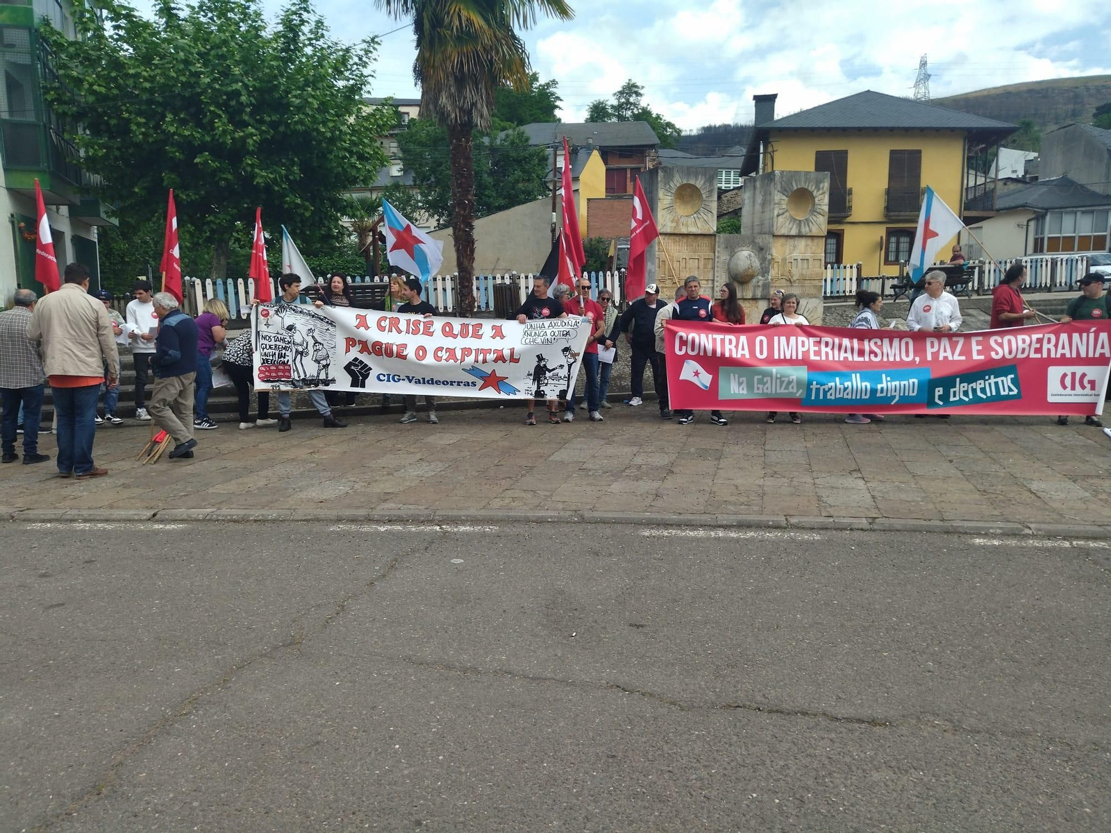 Concentración del 1 de Mayo en Vilamartín de Valdeorras convocada por la CIG