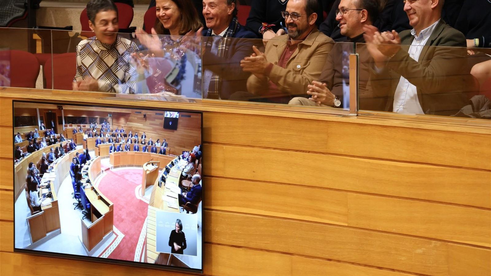 Aplausos durante la declaración institucional que declara 2026 como Ano Oteriano.