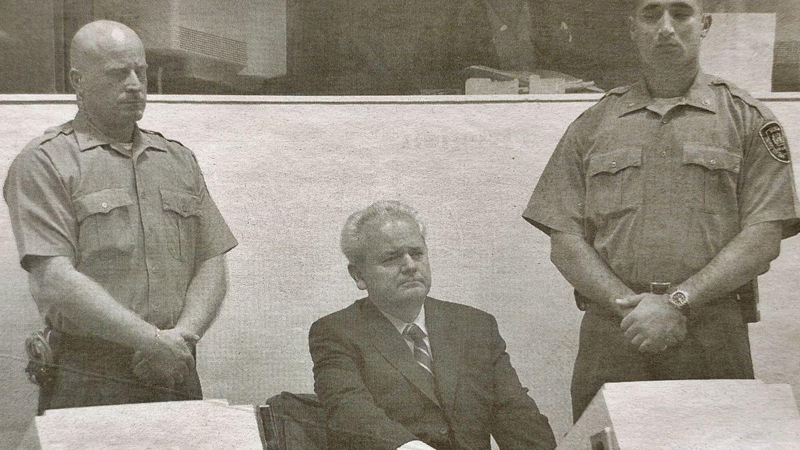 Slobodan Milosevic ante el Tribunal.