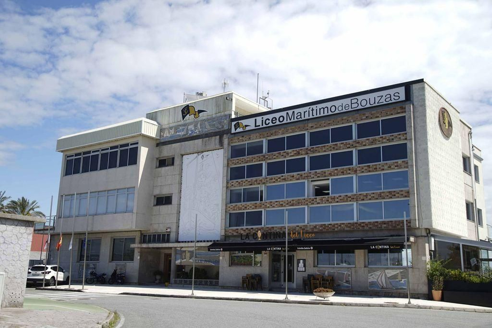 EL LICEO, DESDE EL 25 CON BAR