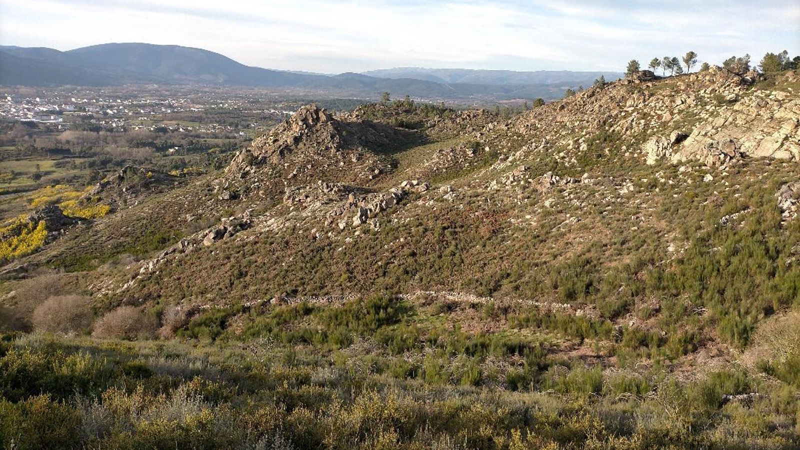 El "camiño da Alfarria", lugar de paso de las tropas.