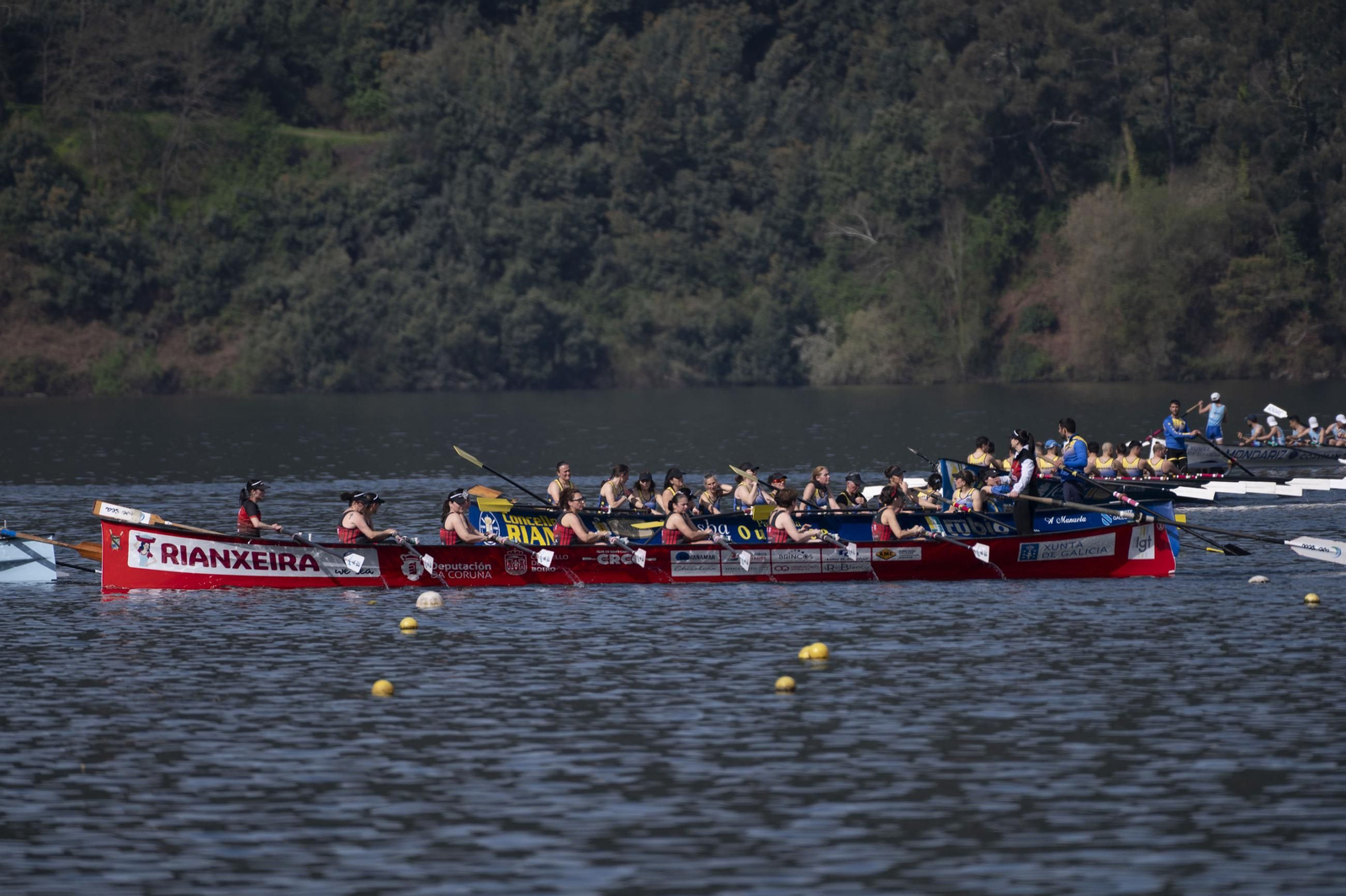 Galería | Las traineras conquistan y brillan en Castrelo de Miño