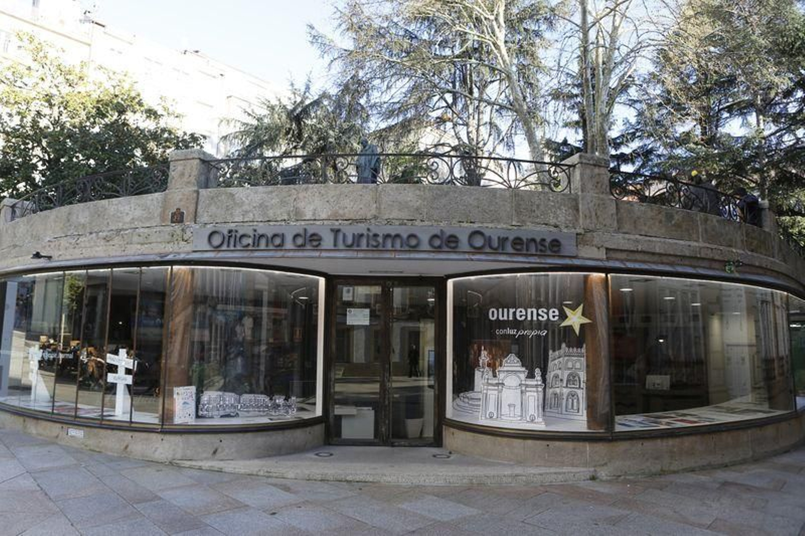 Oficina de turismo de Ourense. (Foto: Xesús Fariñas)