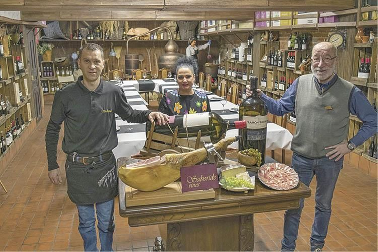 Juan Vázquez, Fina Álvarez y José Manuel Saborido. (Xesús Fariñas)