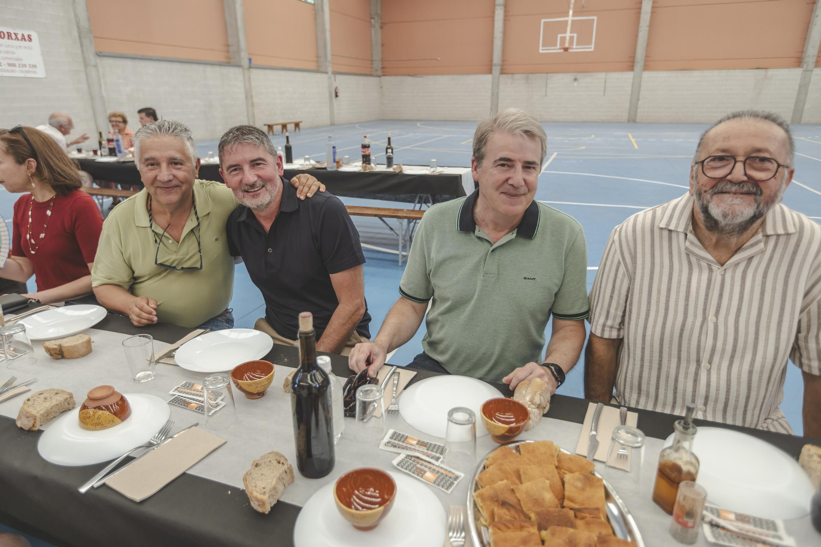 Galería | A Merca disfruta de una gran Festa do Porco ó espeto, en fotos